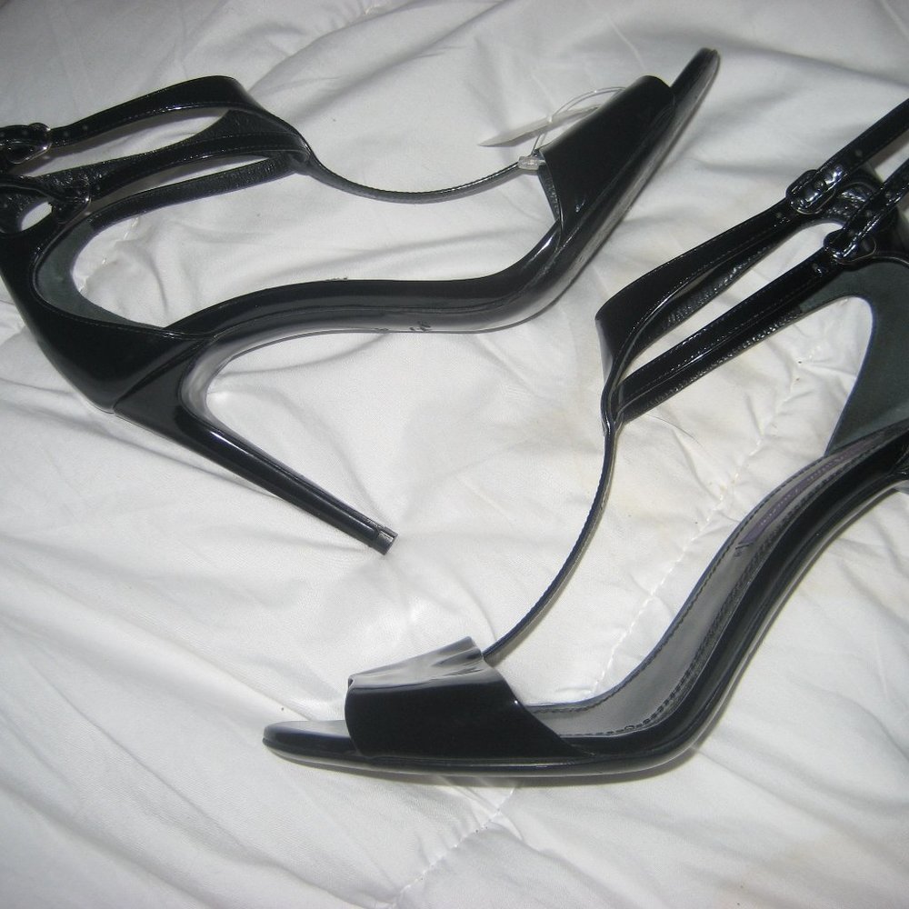 Ralph Lauren Purple Label Black Patent T-strap High Heel Sandals 8.5 or 38B